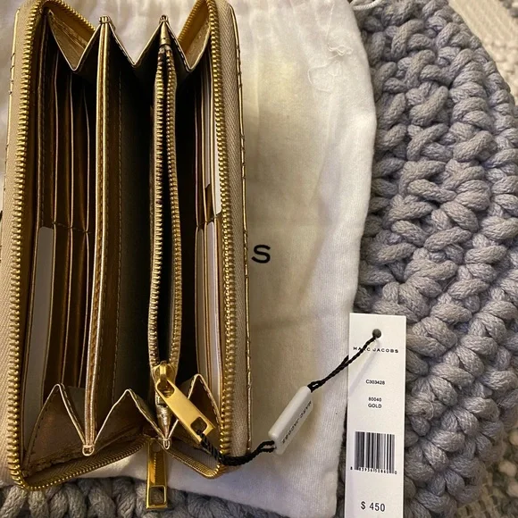 Marc Jacobs Gold zipped wallet brand new - Picture 5 of 7